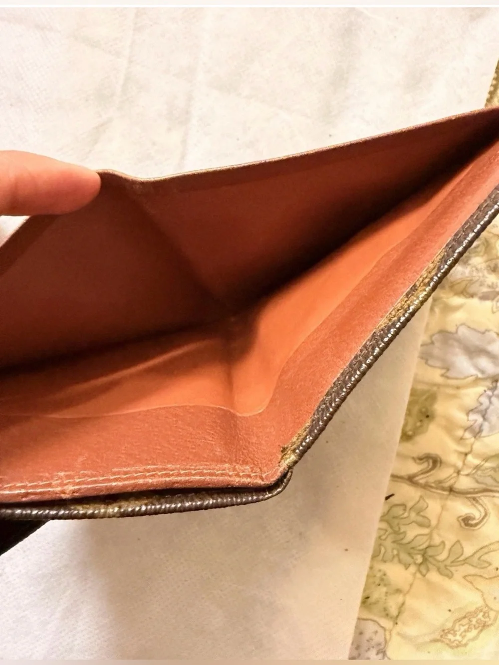 Louis Vuitton 100% authentic
